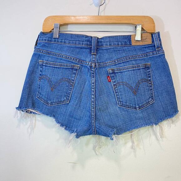 VTG Levis Distressed Cut Out 505 Blue Wash Denim Shorts Summer Festival Cheeky 6 - Picture 8 of 8